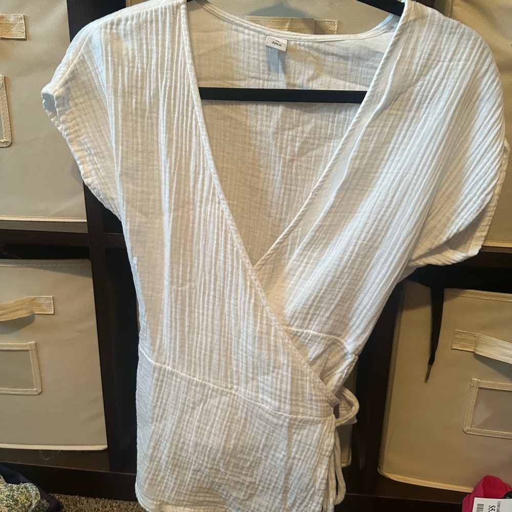 Forever 21 White Wrap Ribbed Cap Sleeve Blouse